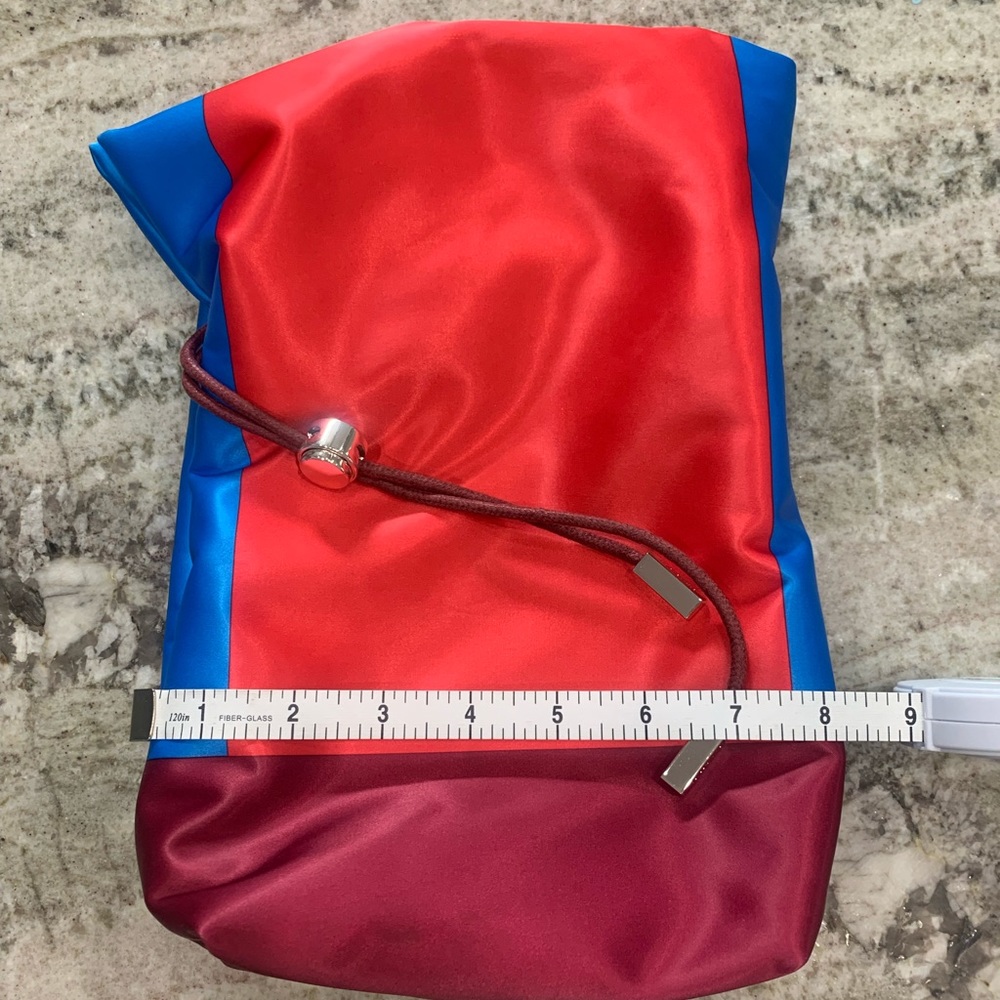 La Mer Silk Drawstring Bag - Picture 5 of 6